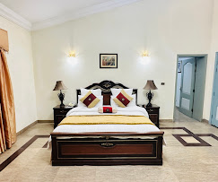 Falettis Hotel Rahimyar Khan